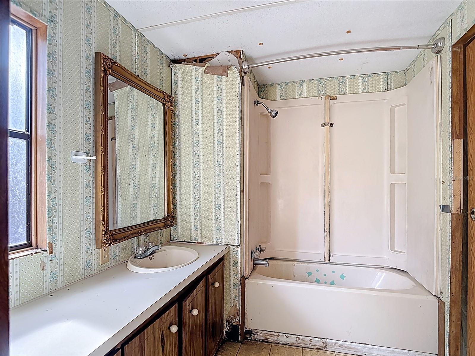 Image 27 of 45 For 7607 Williams Road