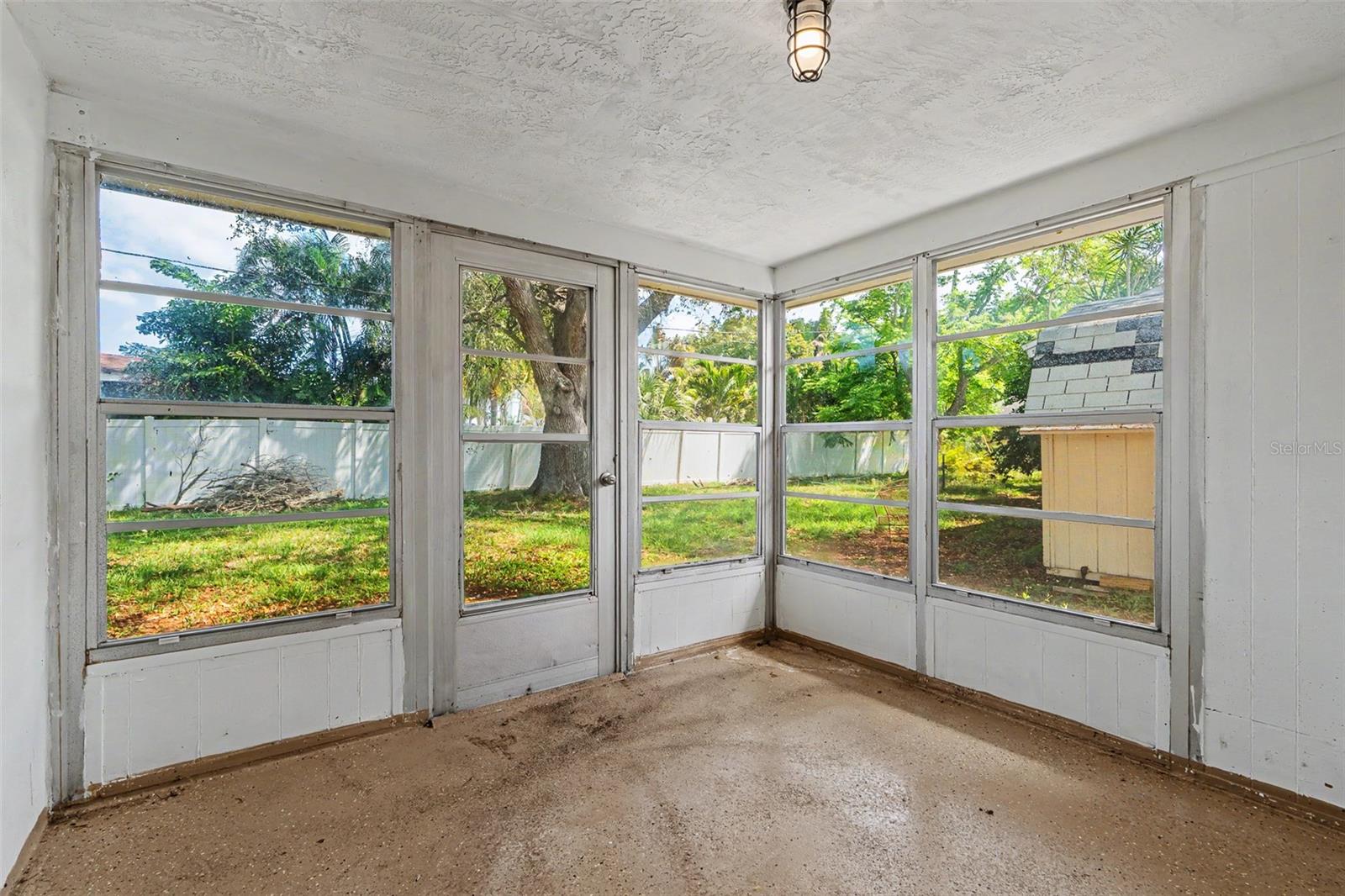 Image 19 of 21 For 3247 Dryer Avenue