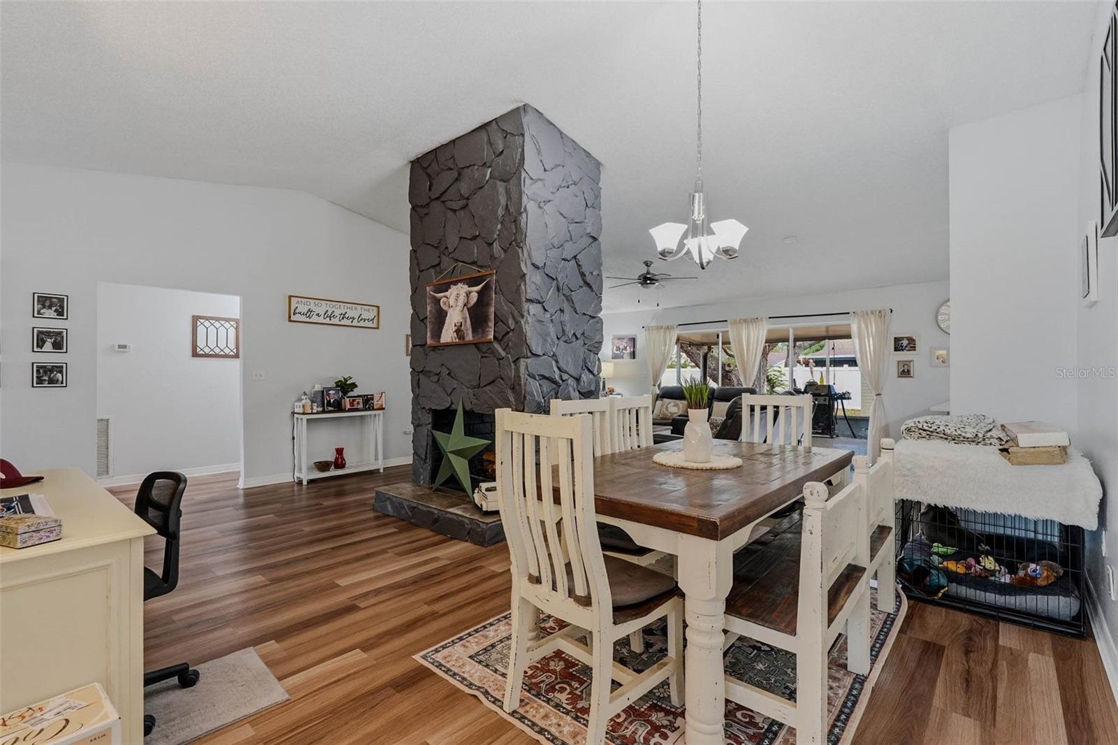 Image 11 of 49 For 9062 Blackstone Street