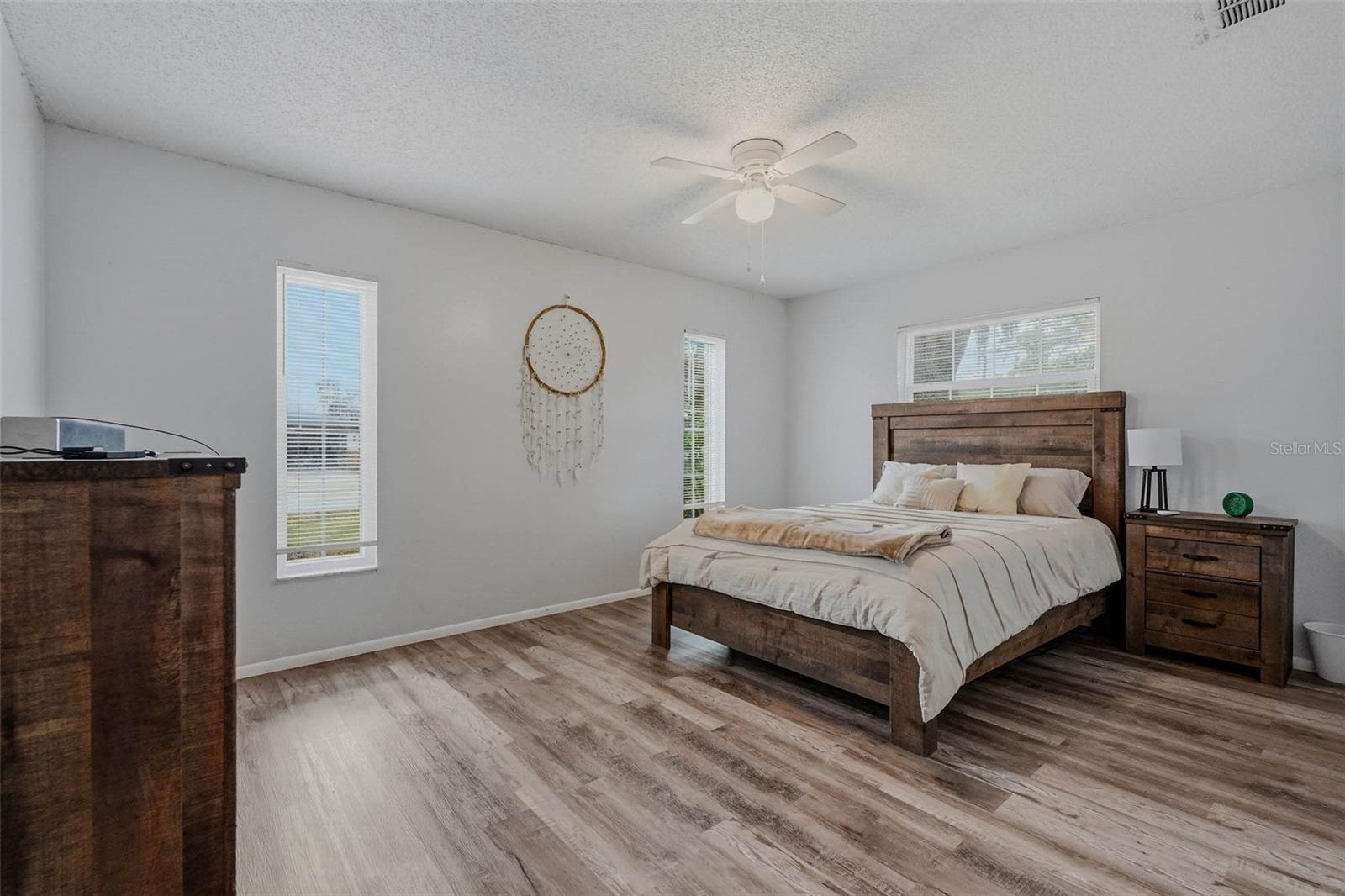 Image 21 of 49 For 9062 Blackstone Street