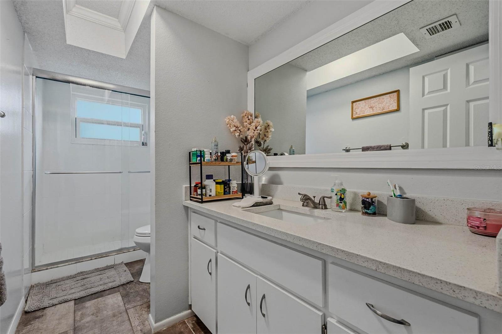 Image 23 of 49 For 9062 Blackstone Street