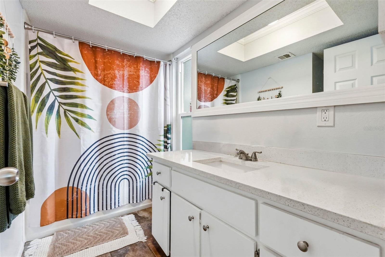 Image 27 of 49 For 9062 Blackstone Street