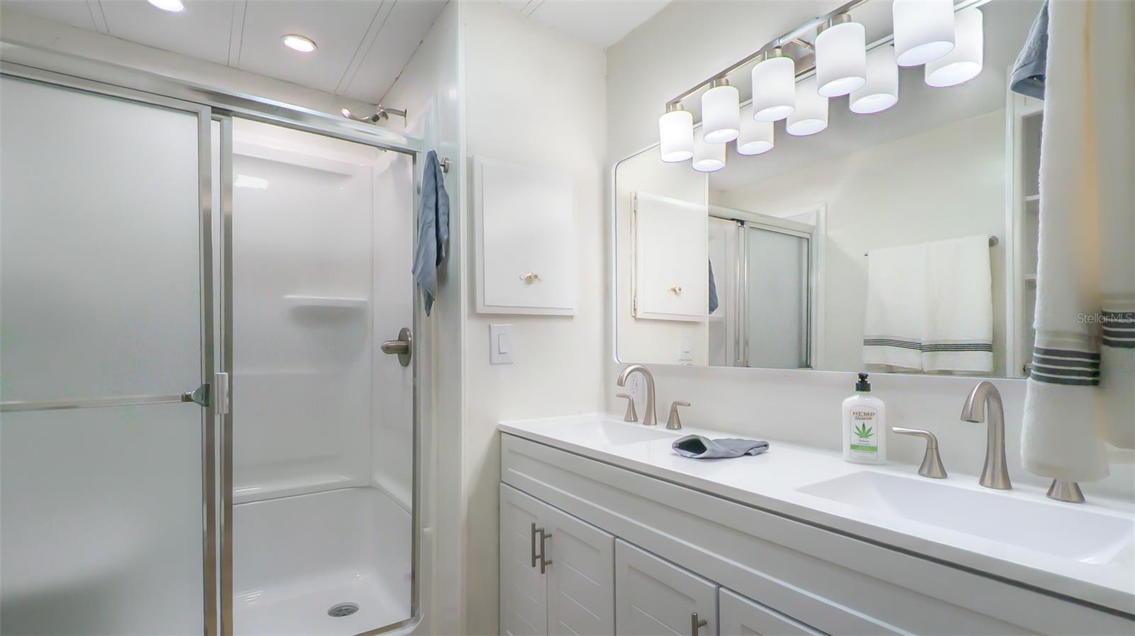 Image 20 of 71 For 229 Dixie  