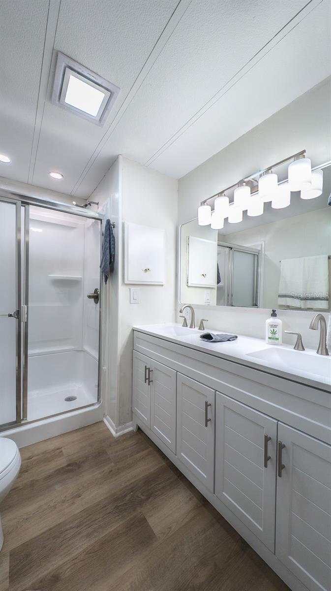 Image 22 of 71 For 229 Dixie  