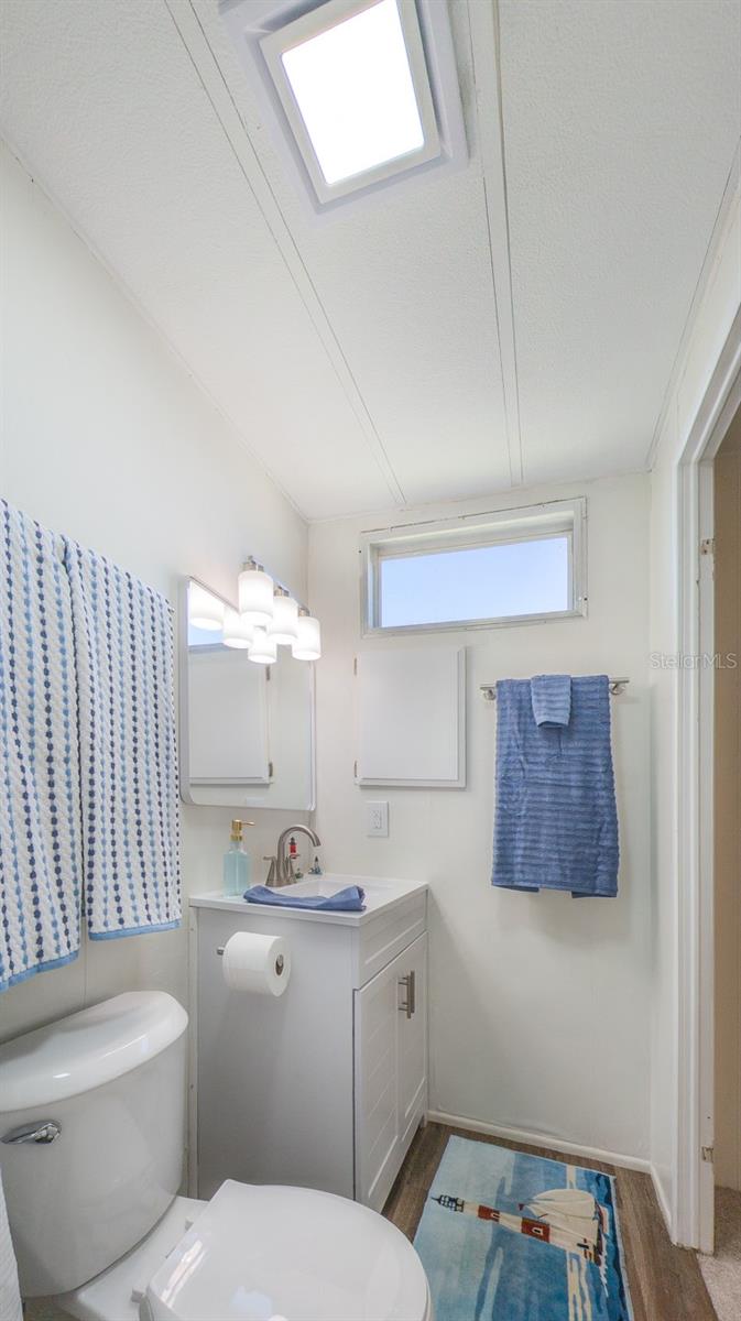 Image 28 of 71 For 229 Dixie  