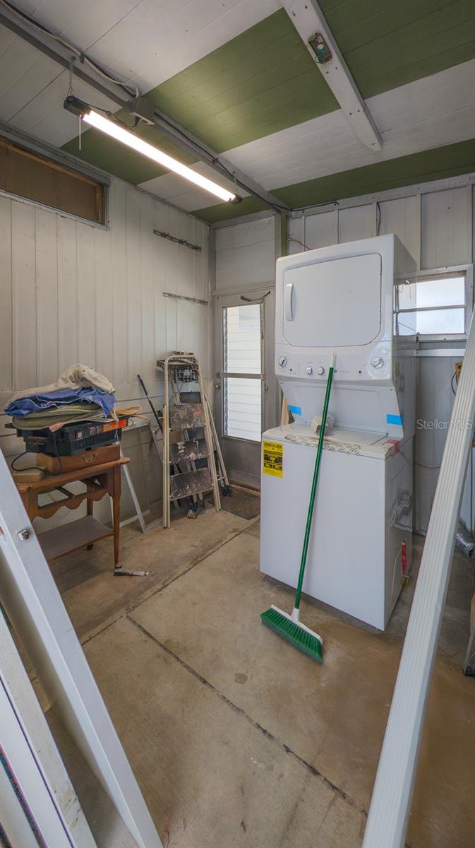 Image 34 of 71 For 229 Dixie  