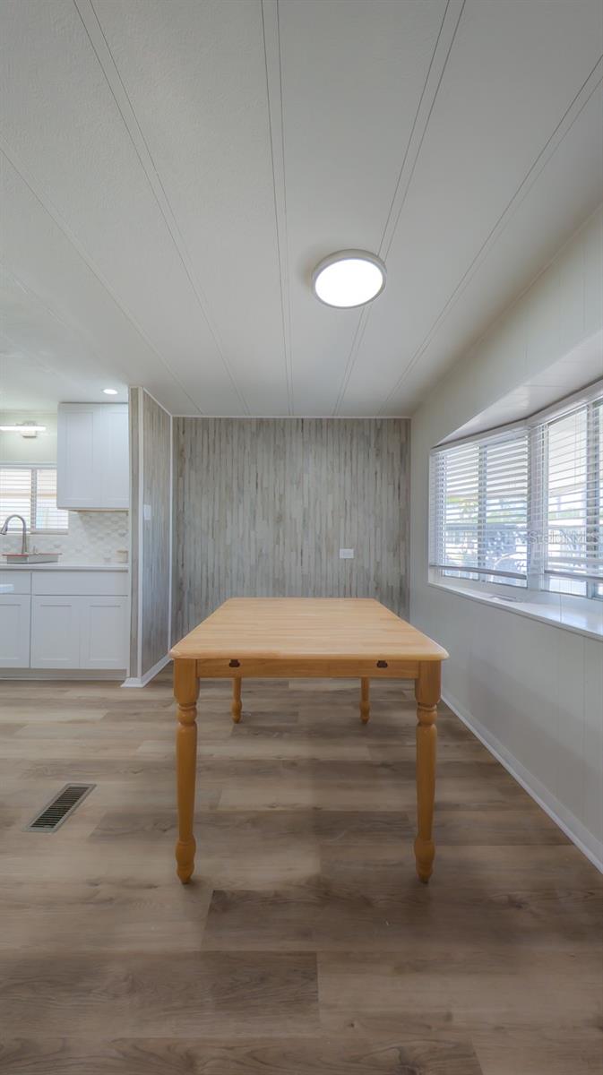 Image 35 of 71 For 229 Dixie  