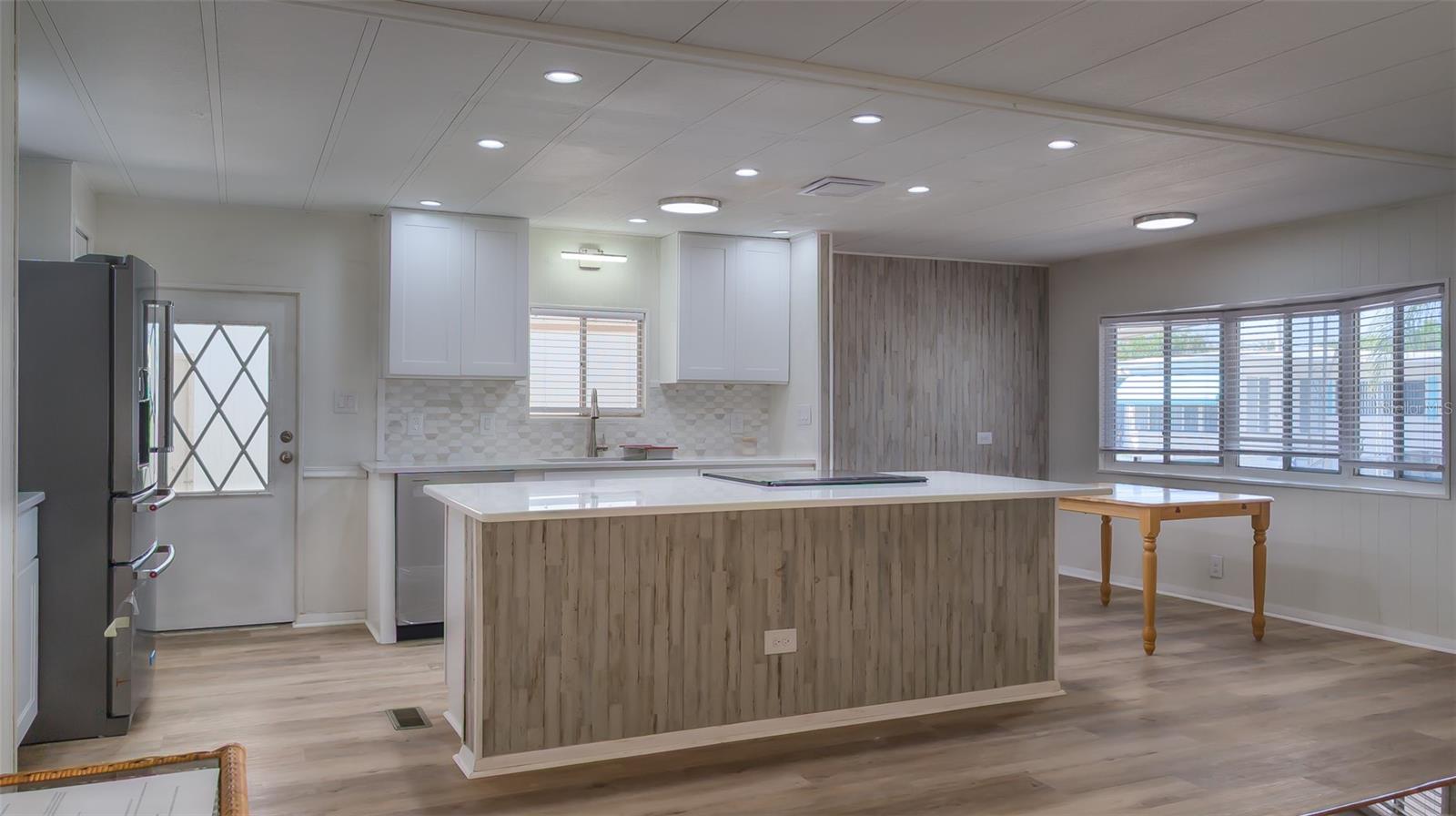 Image 36 of 71 For 229 Dixie  