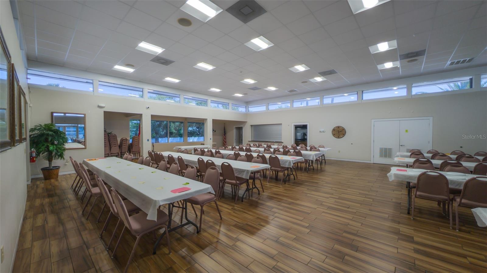 Image 54 of 71 For 229 Dixie  