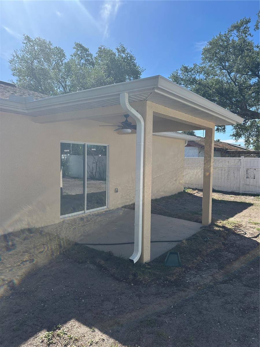 Image 4 of 17 For 1072 Bridlewood Way