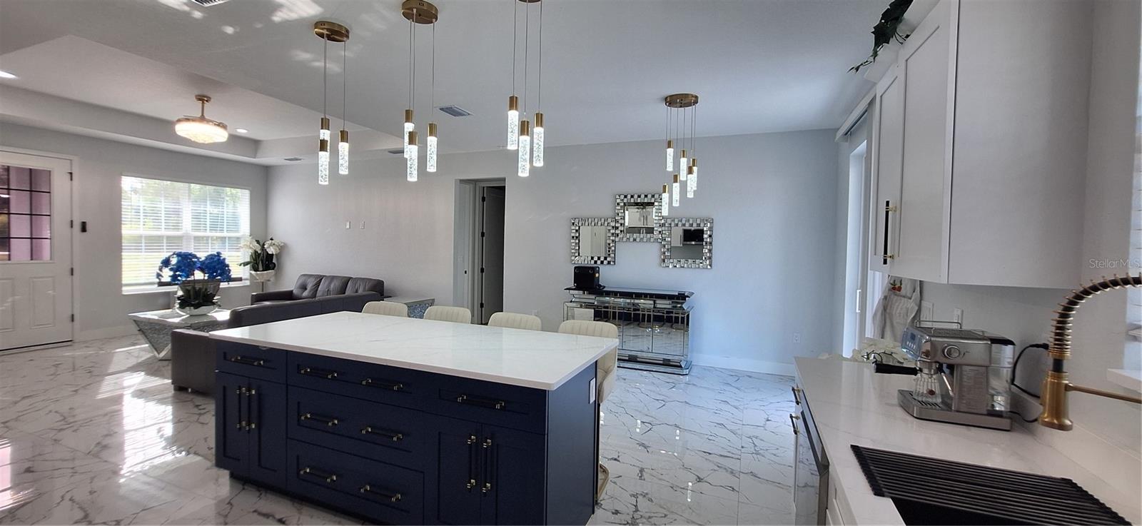 Image 12 of 33 For 7242 Elaine Drive