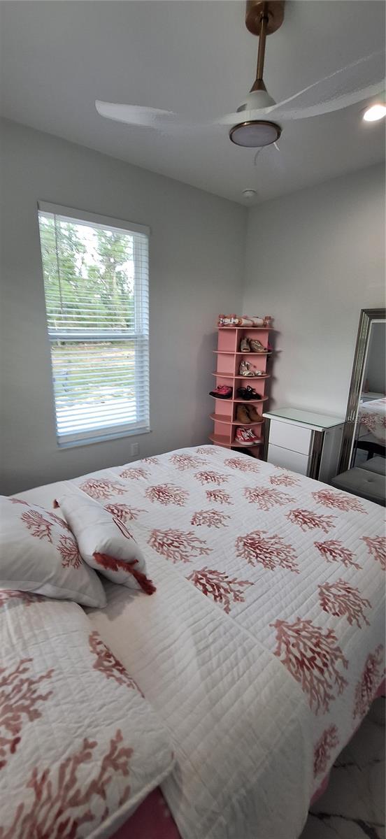 Image 13 of 33 For 7242 Elaine Drive