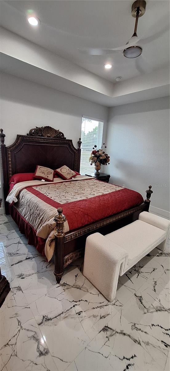 Image 22 of 33 For 7242 Elaine Drive