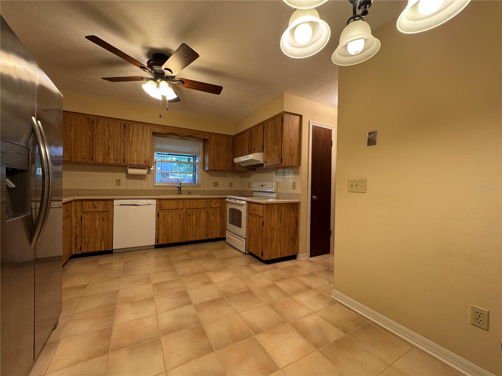 Image 17 of 35 For 1709 Sakura Drive