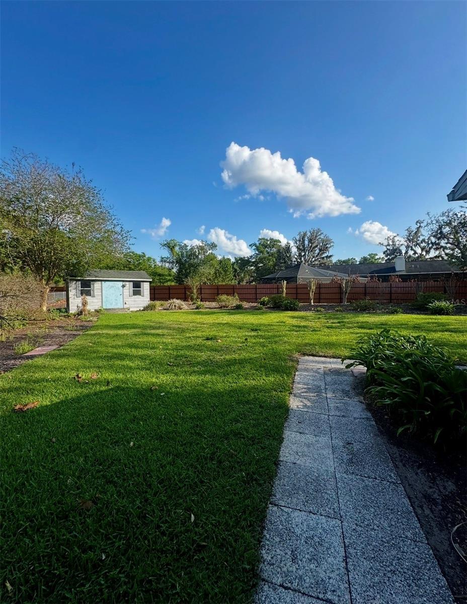 Image 5 of 35 For 1709 Sakura Drive