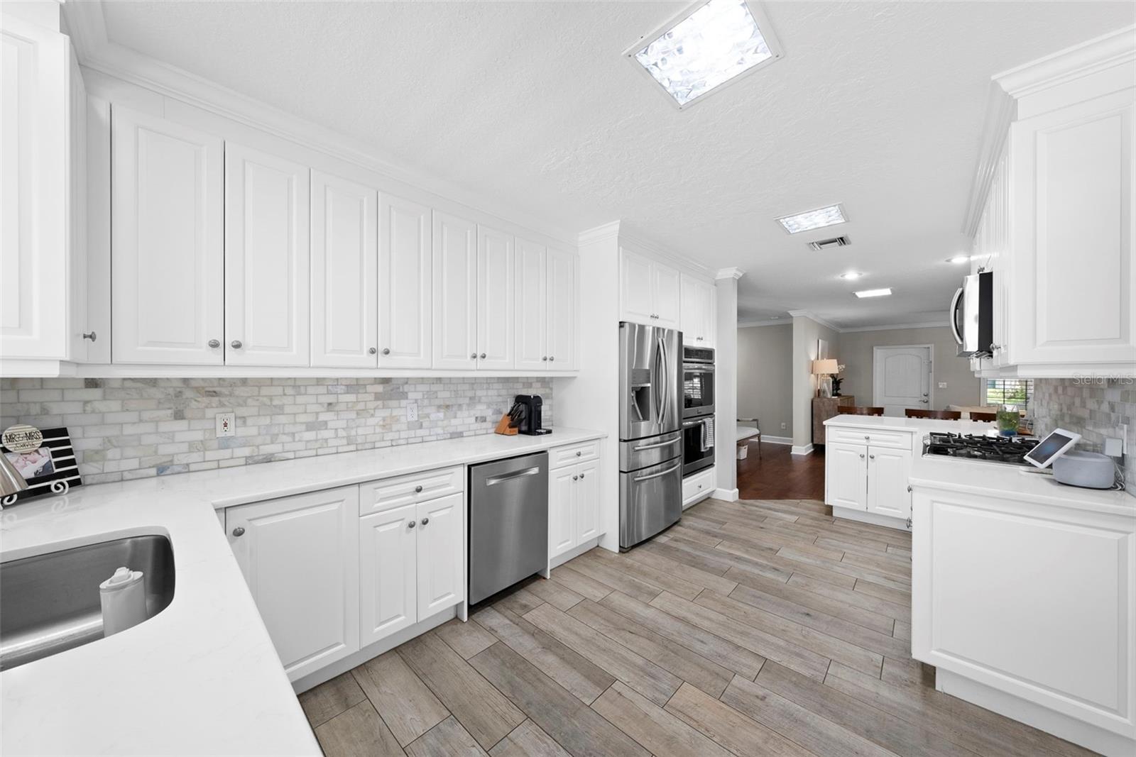 Image 11 of 41 For 4002 Kensington Avenue