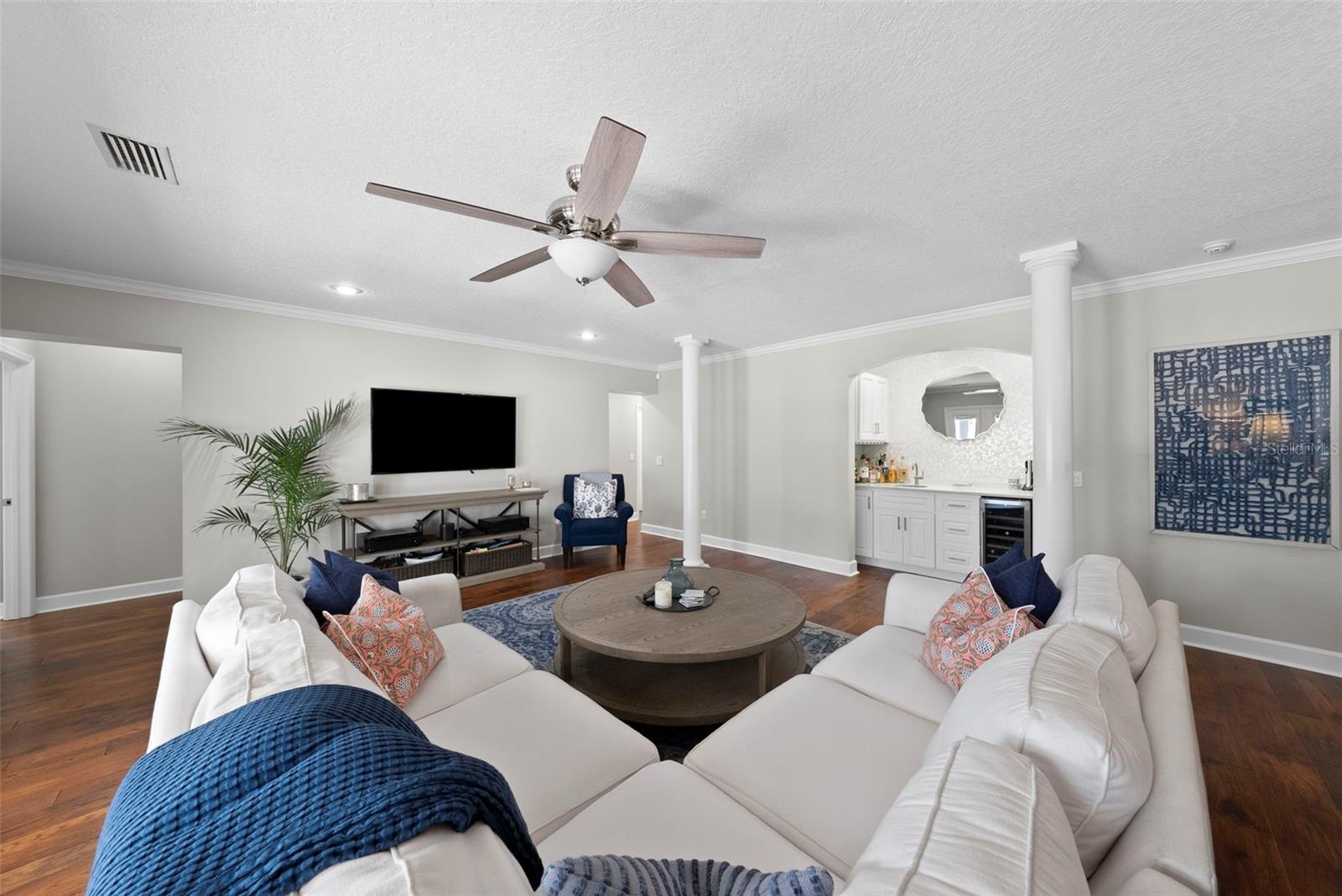 Image 15 of 41 For 4002 Kensington Avenue