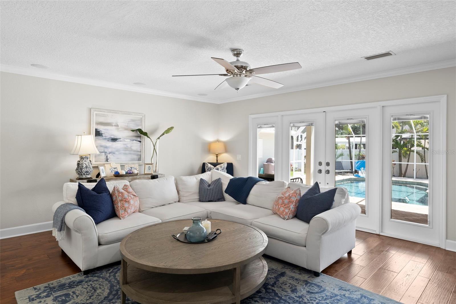 Image 17 of 41 For 4002 Kensington Avenue