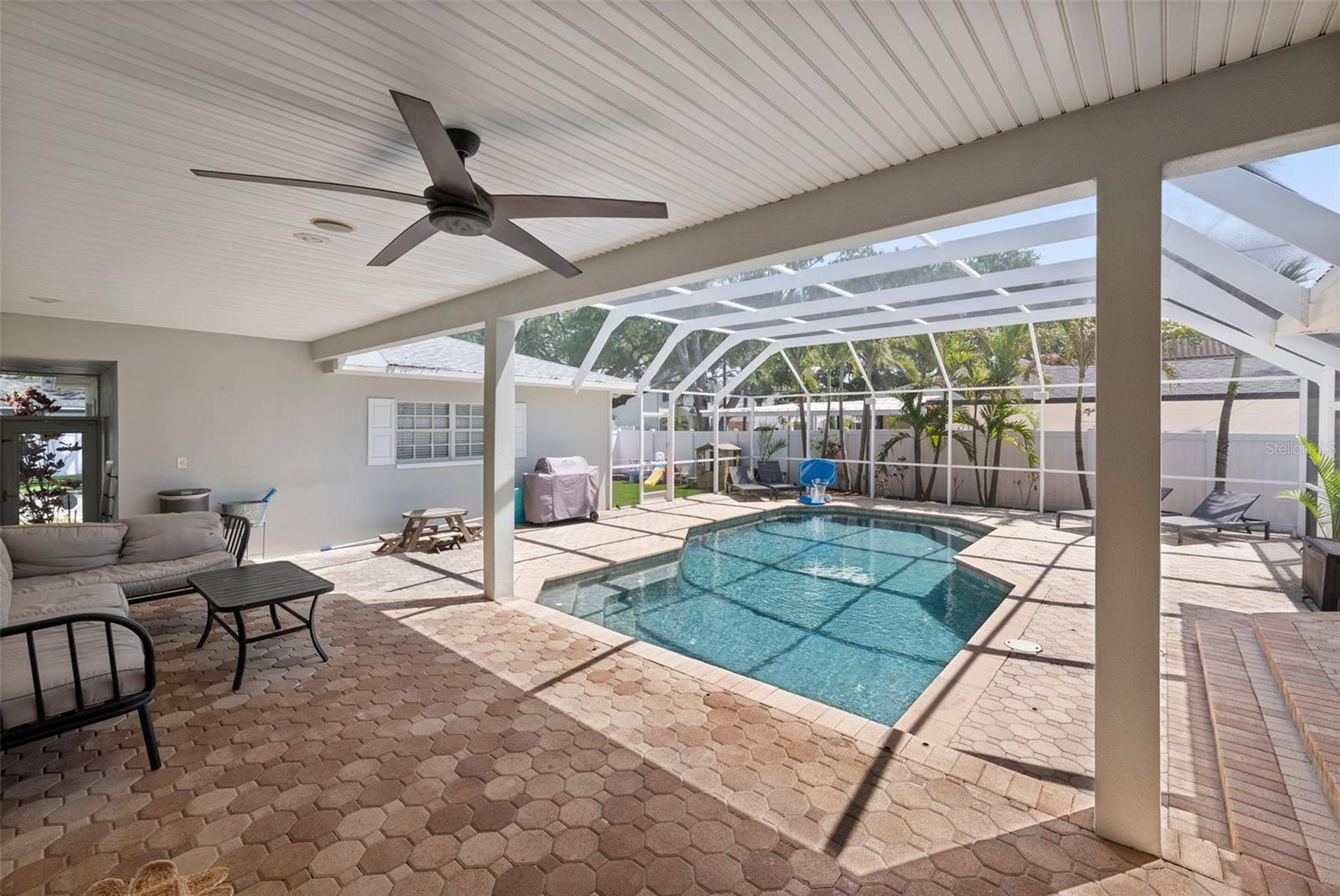 Image 31 of 41 For 4002 Kensington Avenue