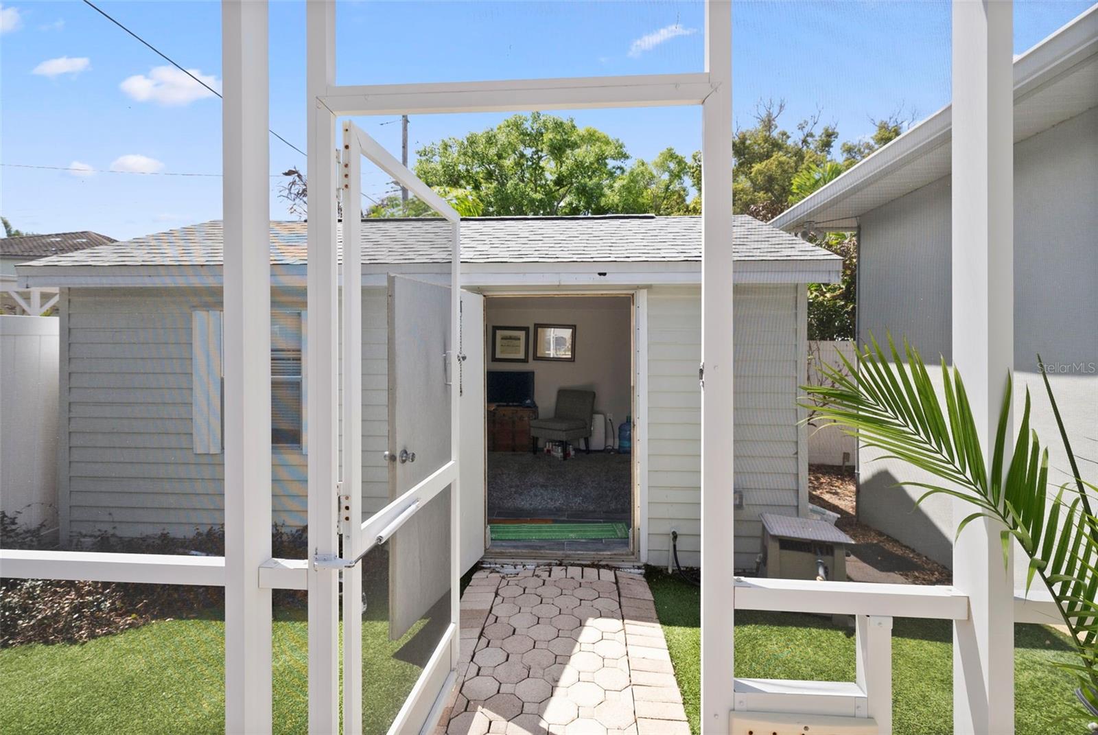 Image 36 of 41 For 4002 Kensington Avenue