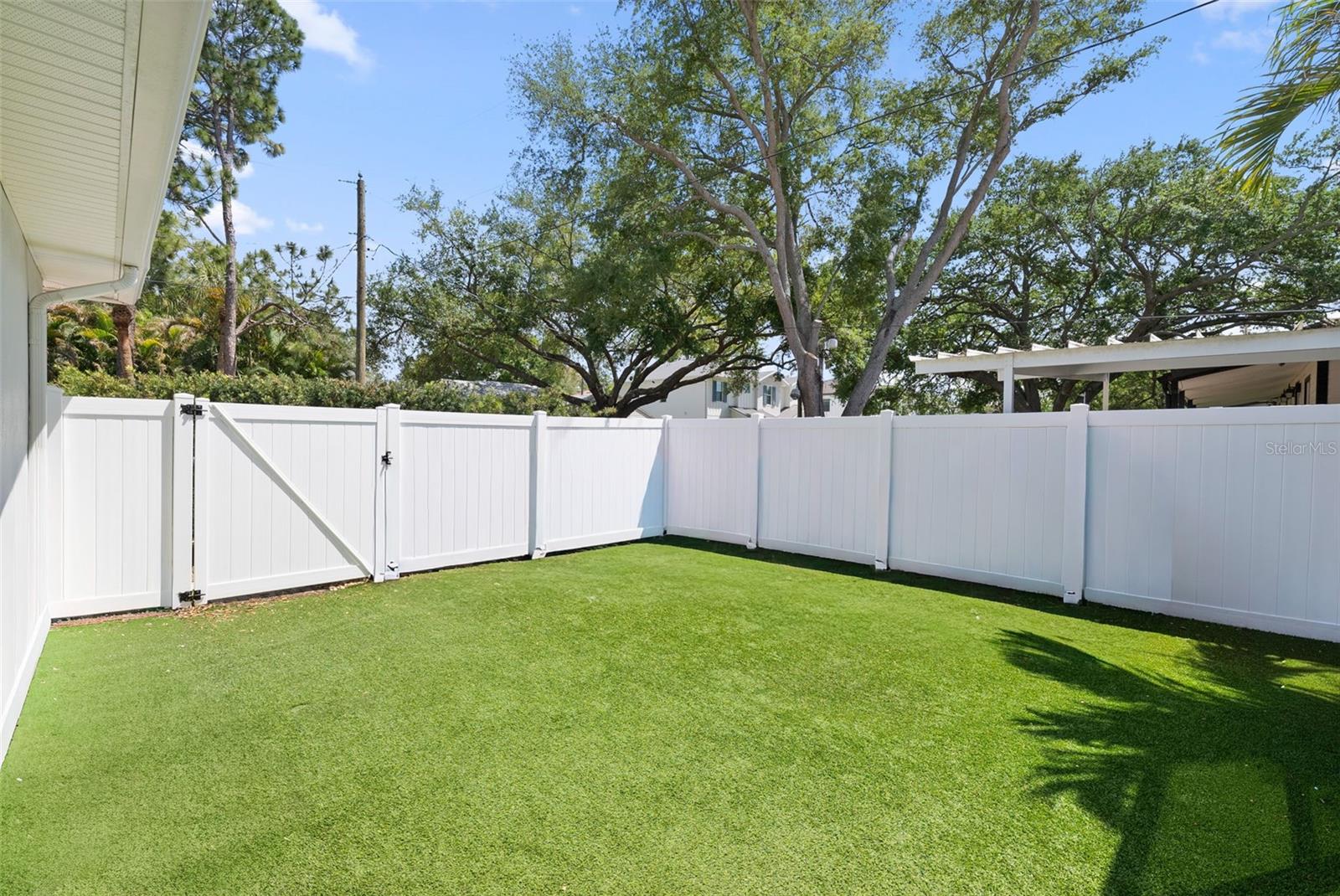 Image 38 of 41 For 4002 Kensington Avenue