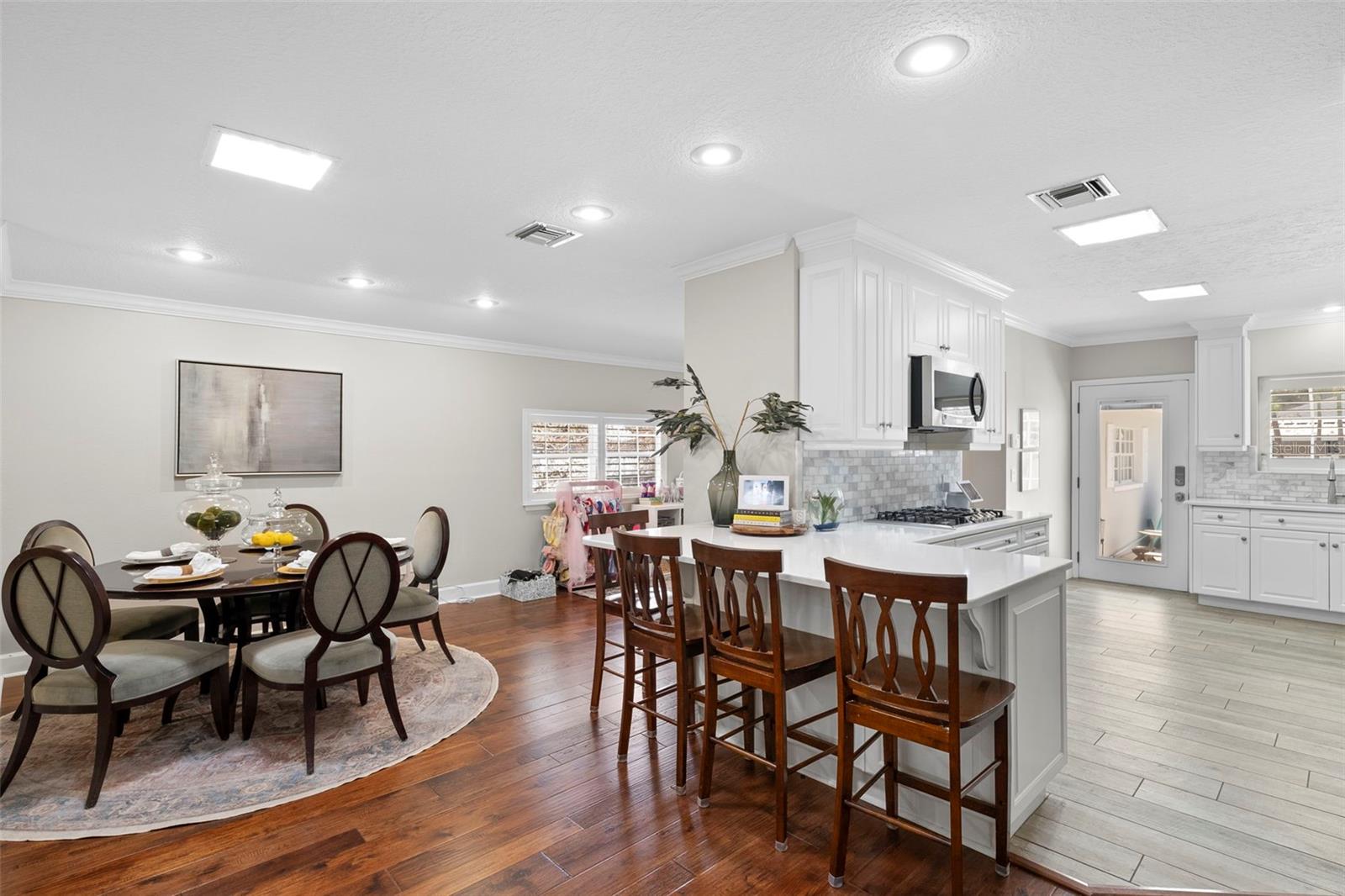 Image 6 of 41 For 4002 Kensington Avenue