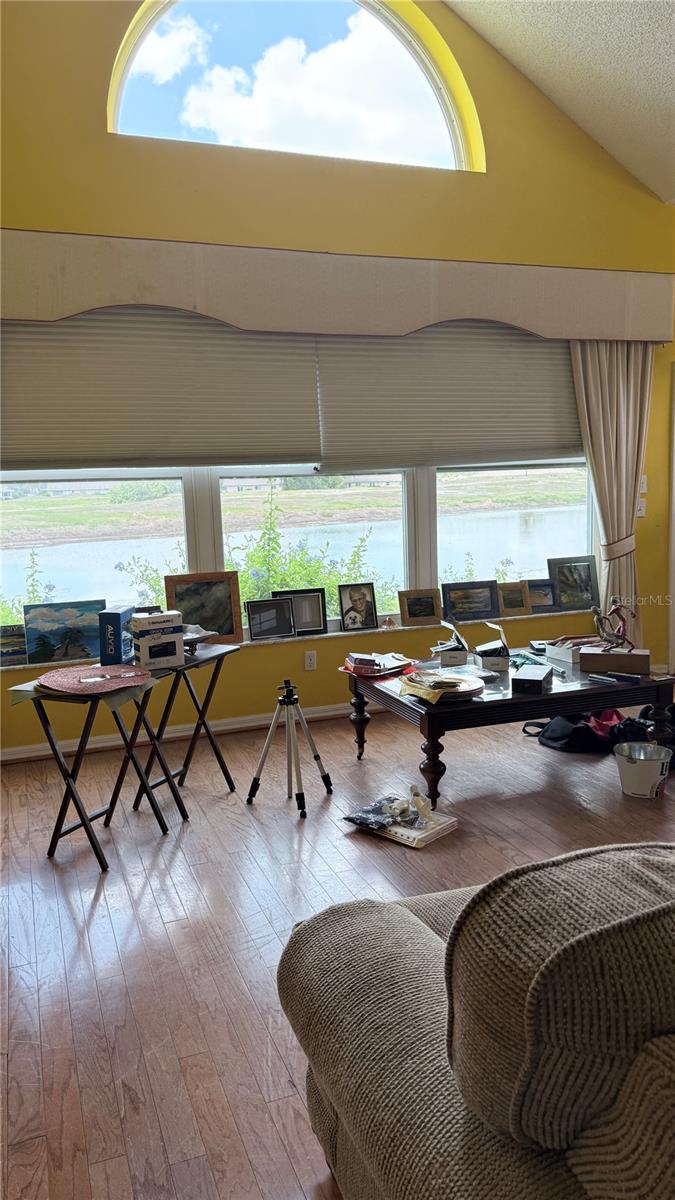 Image 15 of 93 For 649 Masterpiece Drive 156