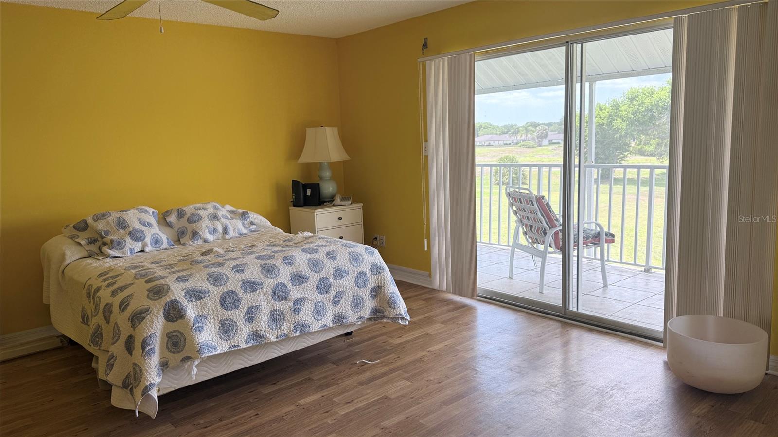 Image 24 of 93 For 649 Masterpiece Drive 156