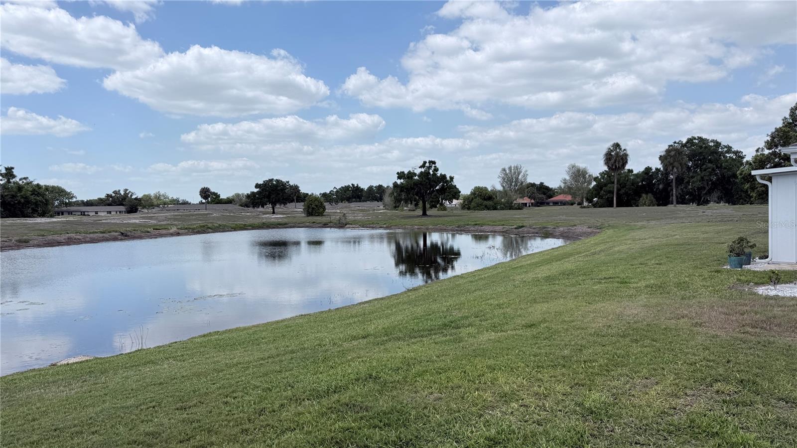 Image 35 of 93 For 649 Masterpiece Drive 156