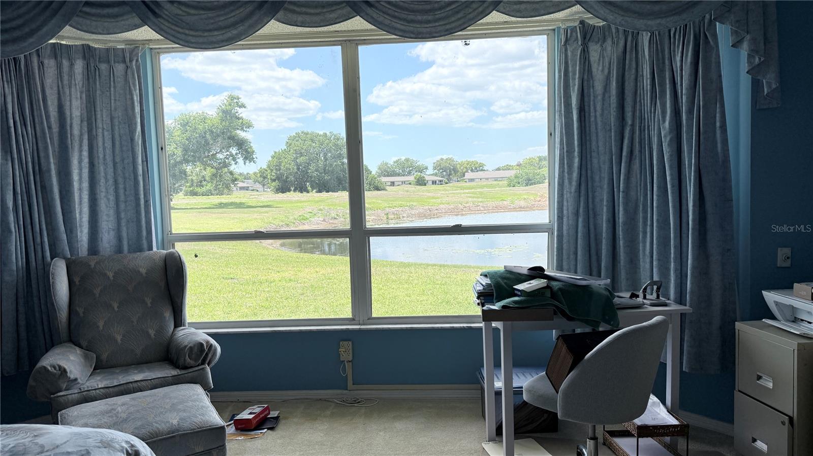 Image 37 of 93 For 649 Masterpiece Drive 156