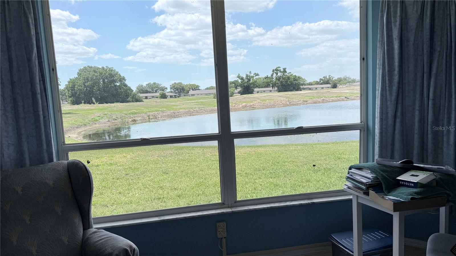 Image 38 of 93 For 649 Masterpiece Drive 156