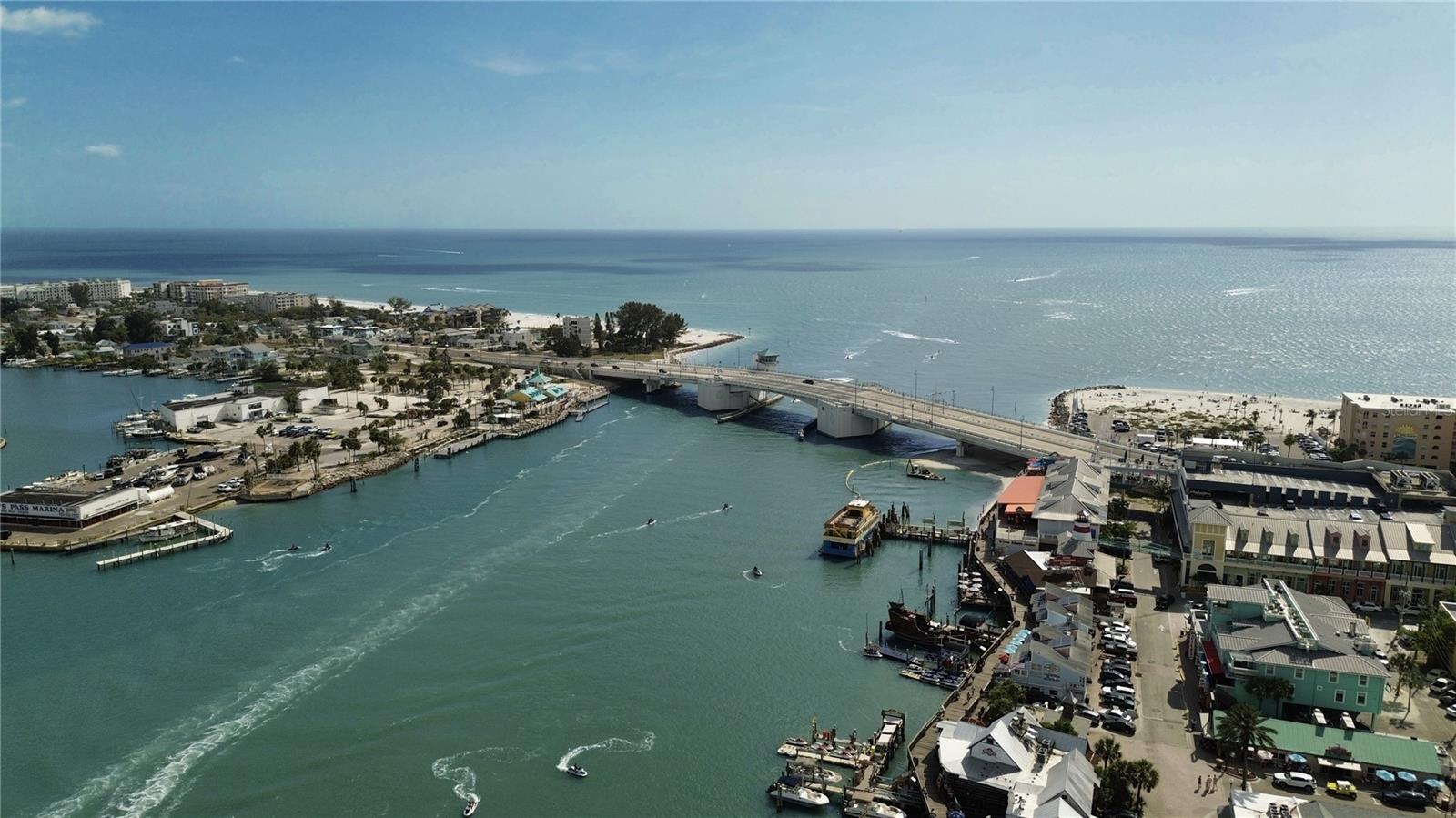 Image 14 of 18 For 13343 Gulf Boulevard C9