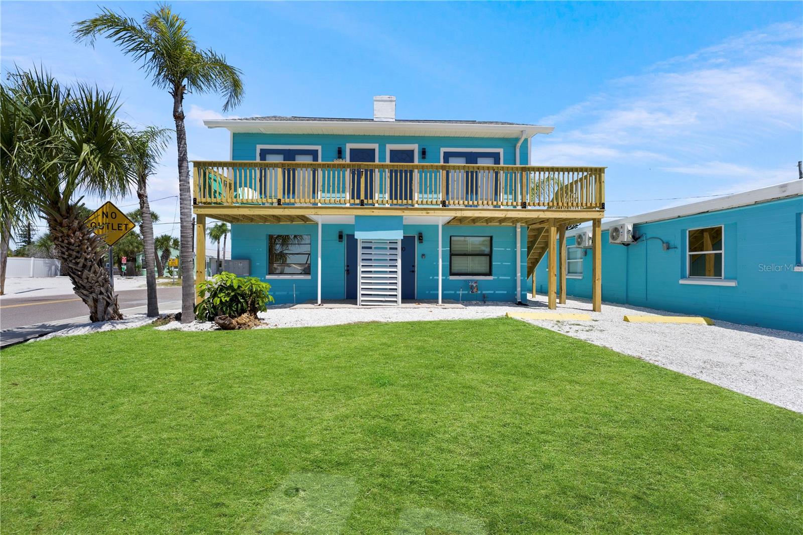 Image 9 of 18 For 13343 Gulf Boulevard C9