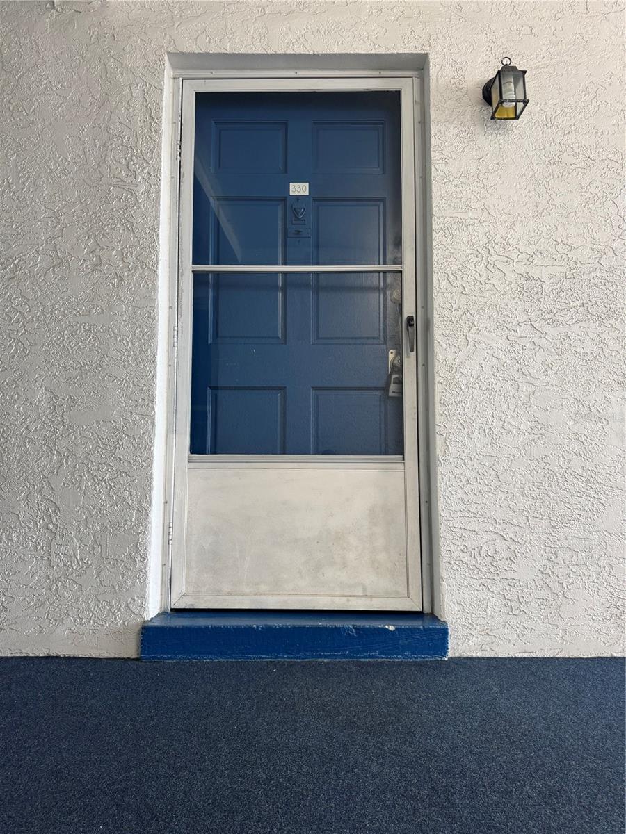 Listing photo id 14 for 350 79th Avenue N 330