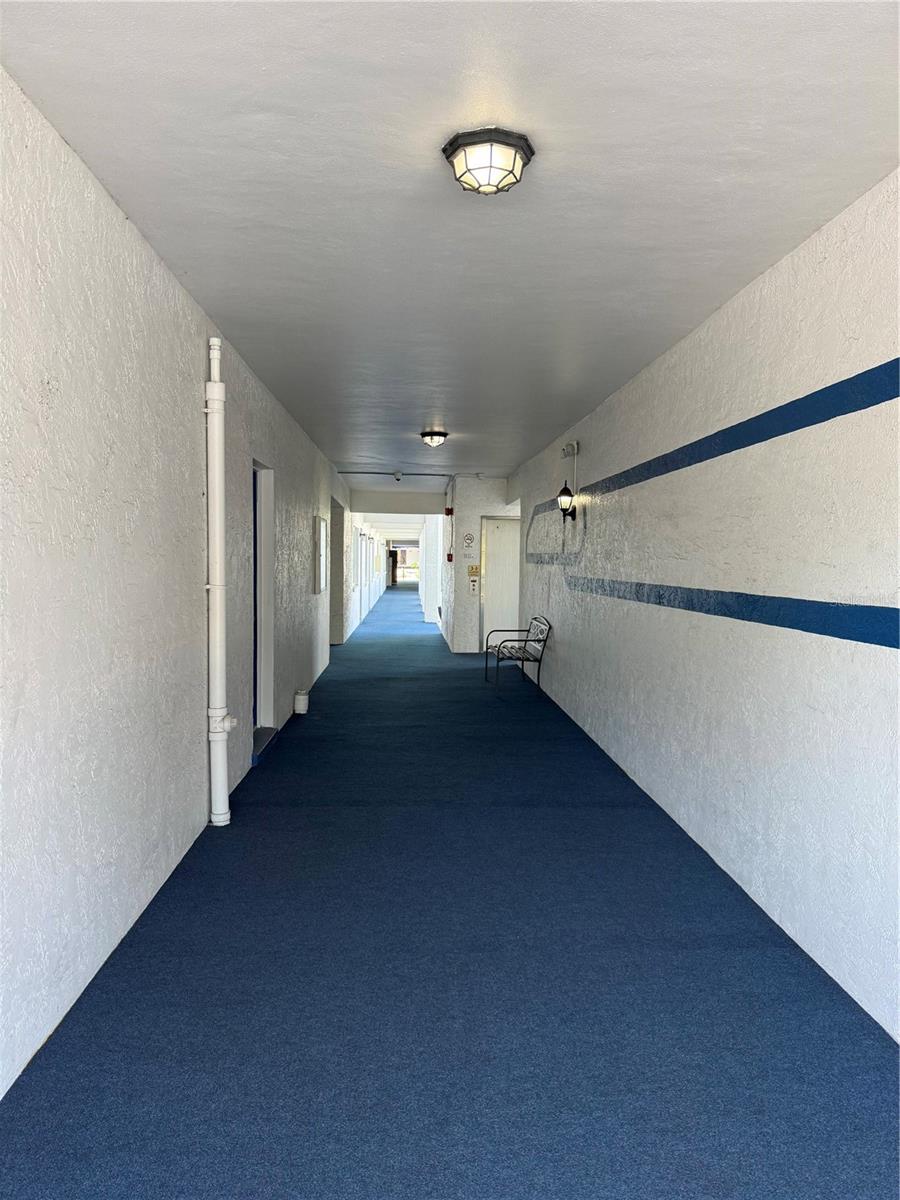 Listing photo id 21 for 350 79th Avenue N 330