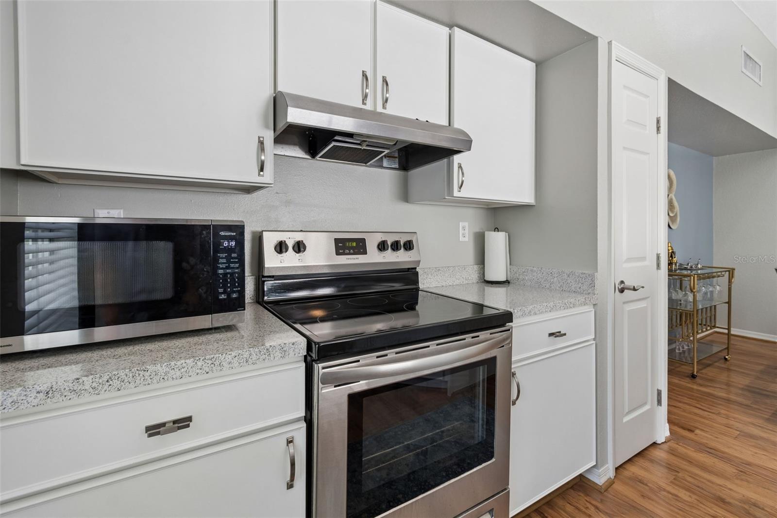 Image 14 of 79 For 10576 Windsor Lake Court 41