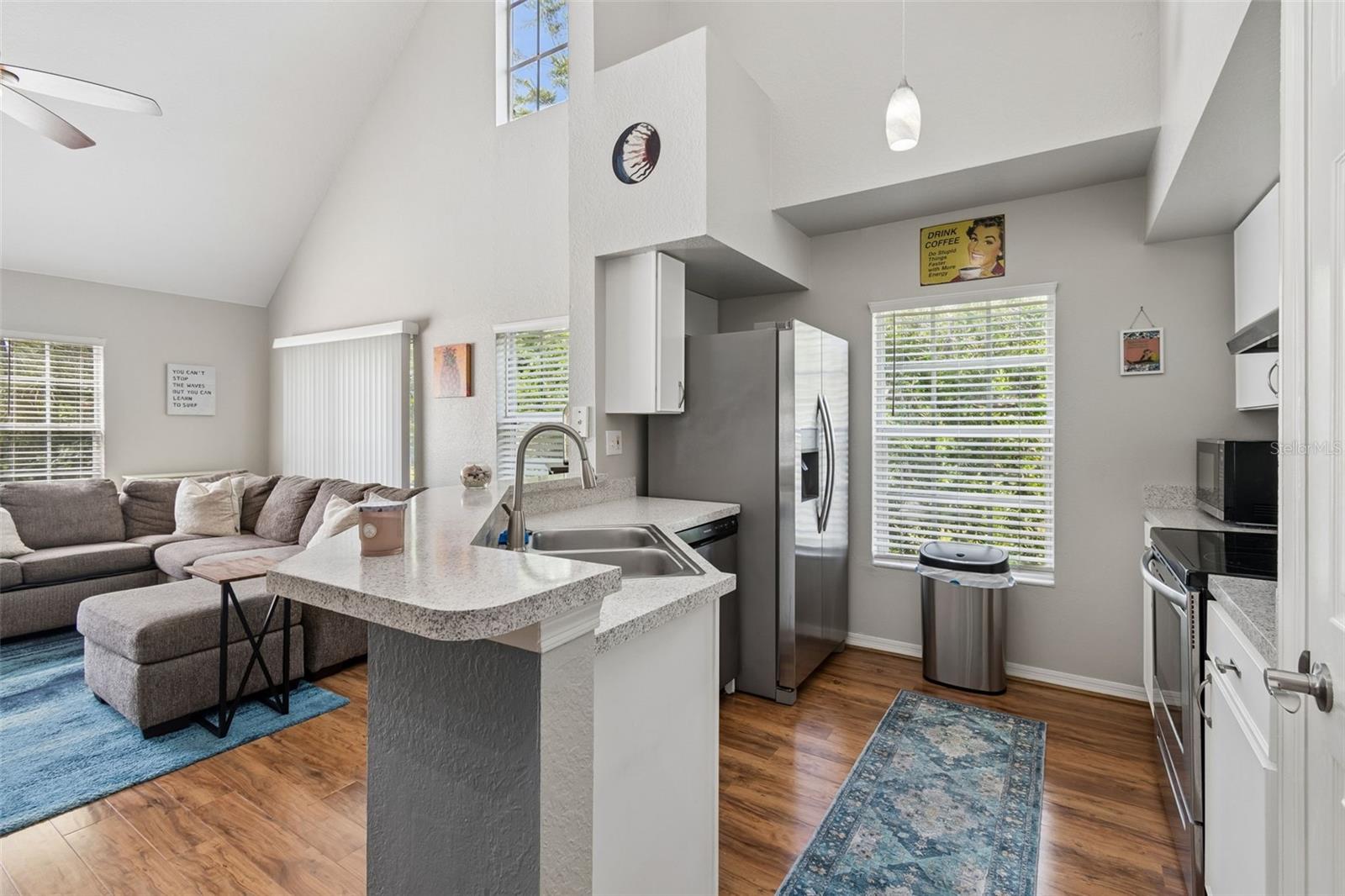 Image 15 of 79 For 10576 Windsor Lake Court 41