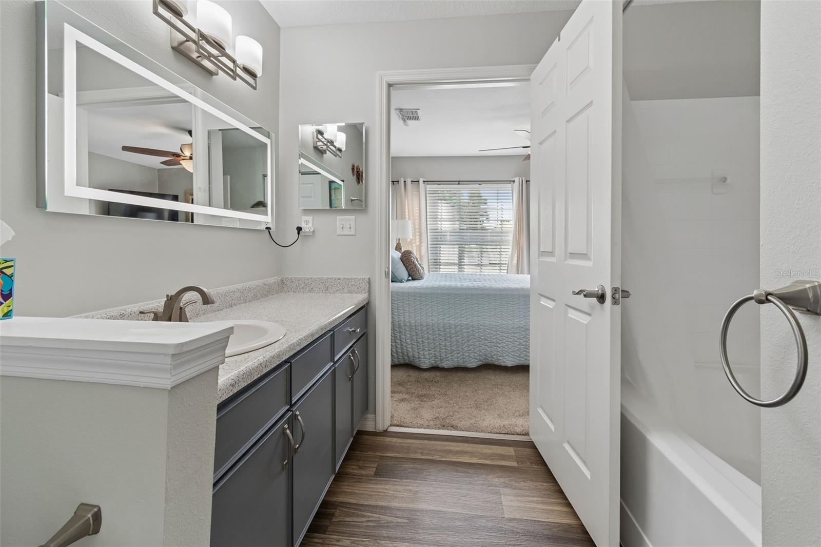 Image 30 of 79 For 10576 Windsor Lake Court 41