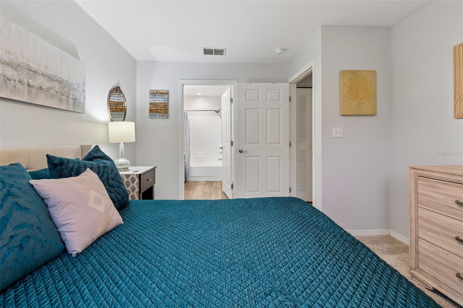 Image 38 of 79 For 10576 Windsor Lake Court 41