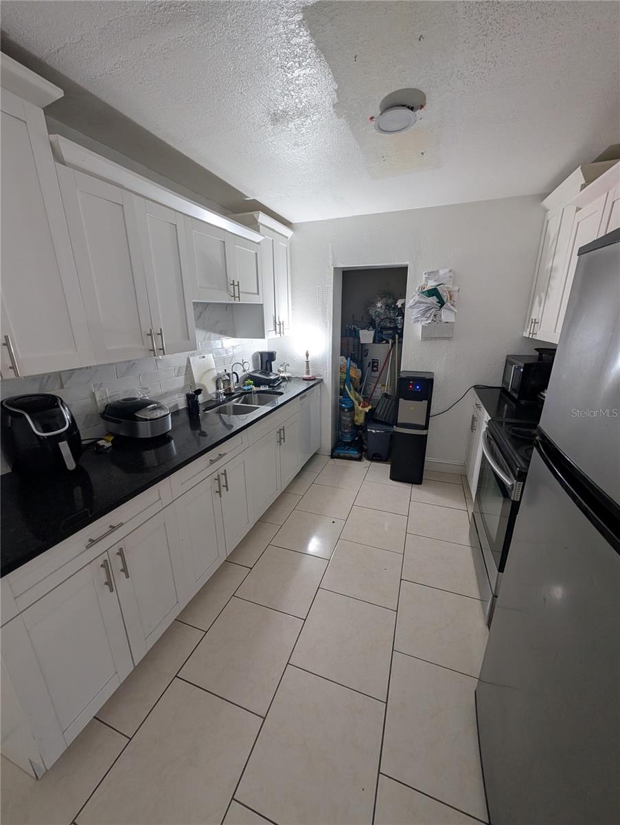 Image 39 of 61 For 3713 Clifton Street