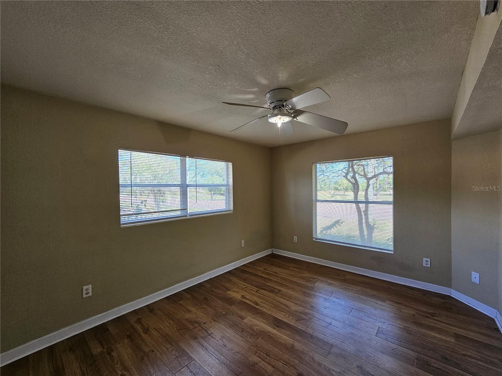 Image 14 of 17 For 1365 Drew Street 102