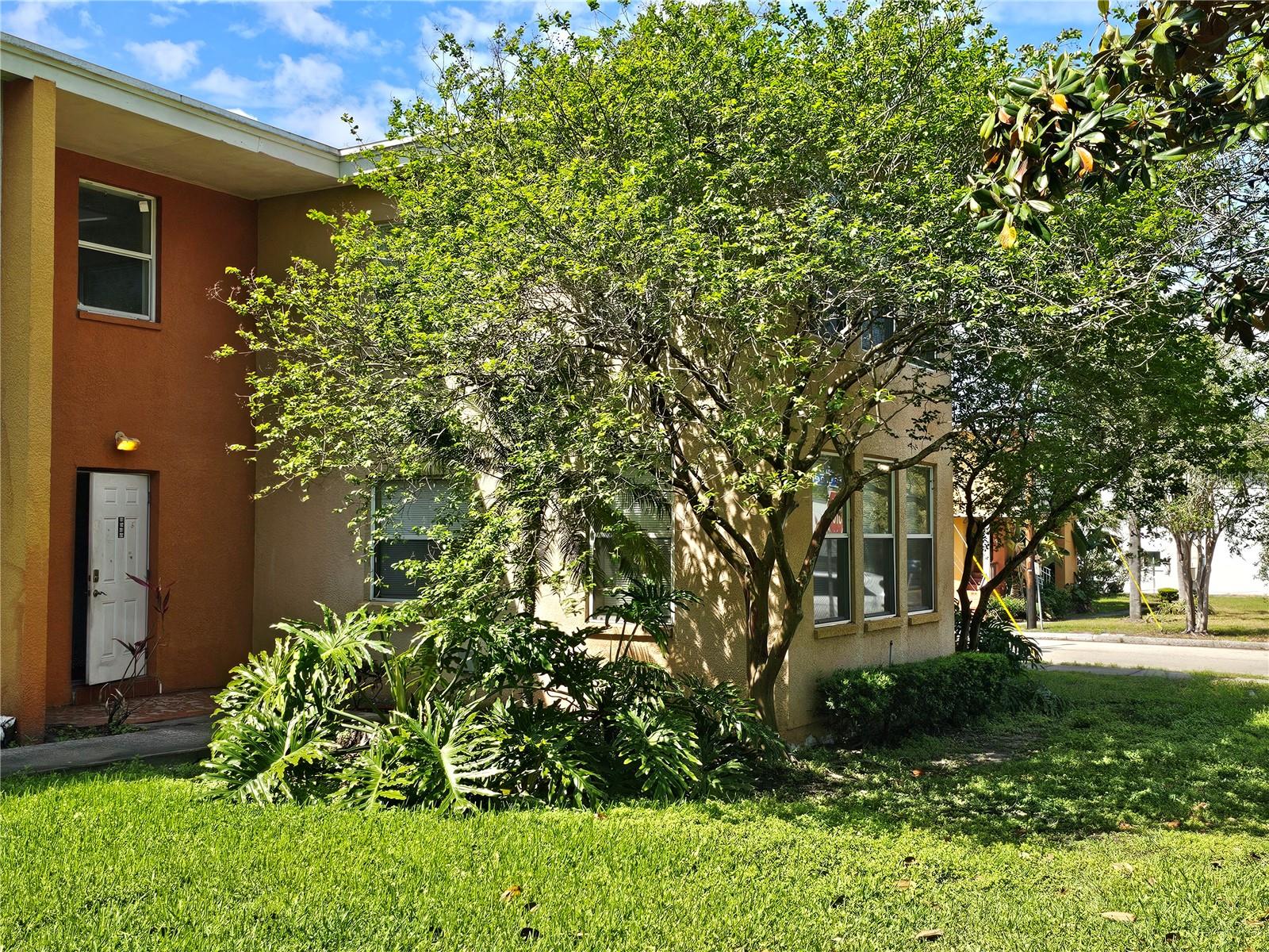 Image 15 of 17 For 1365 Drew Street 102