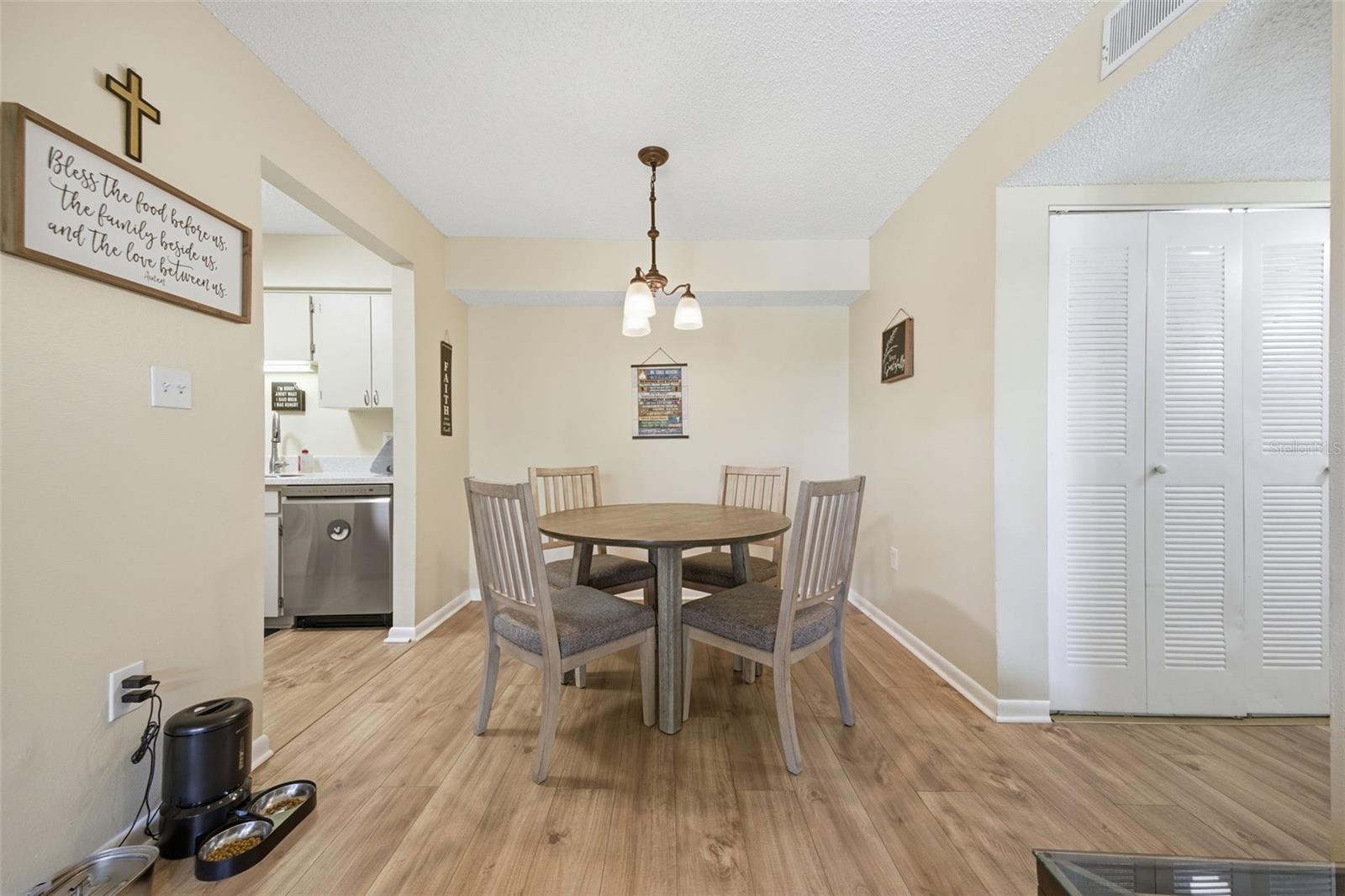 Image 13 of 36 For 2690 Coral Landings Boulevard 133