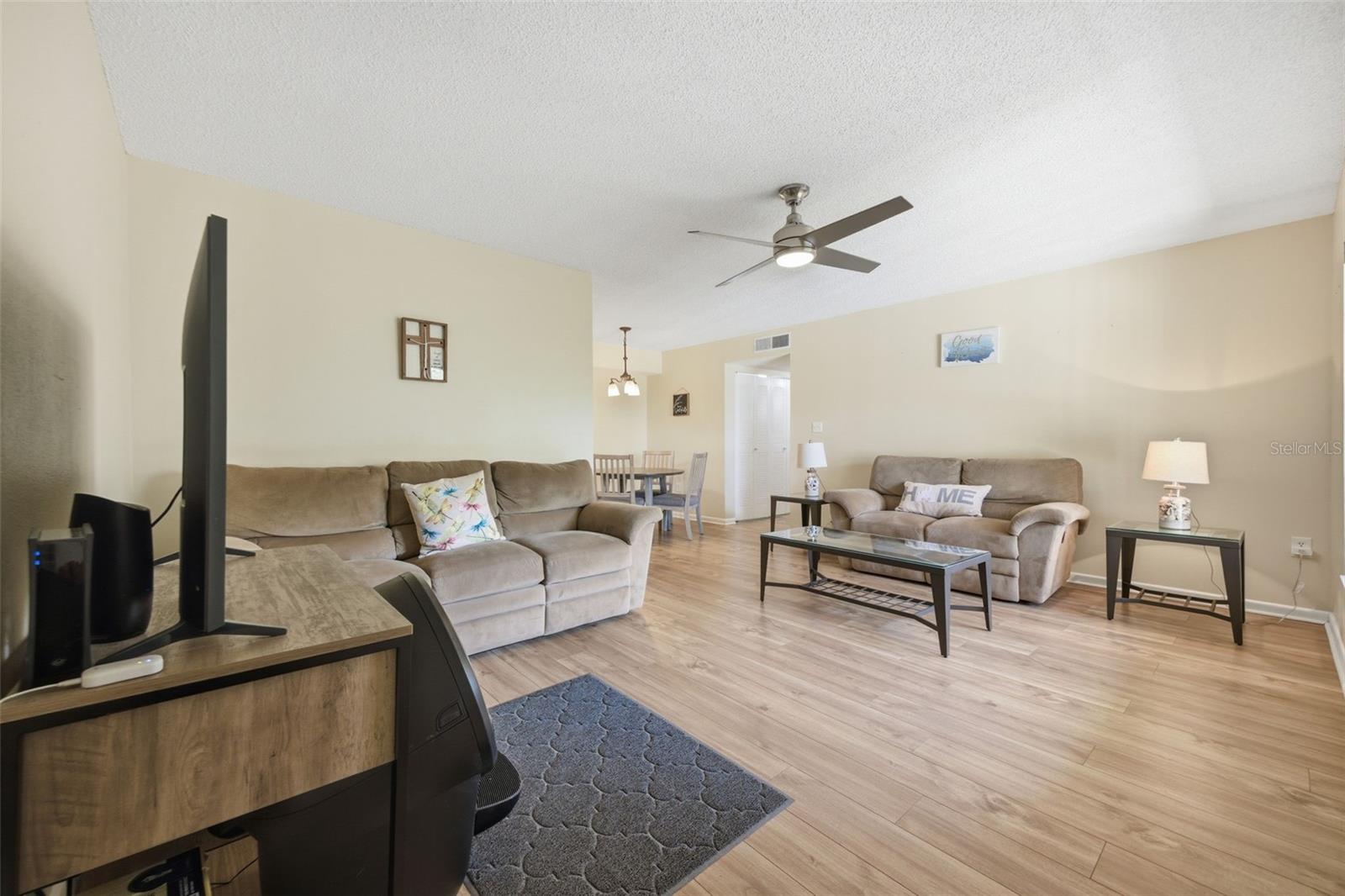 Image 5 of 36 For 2690 Coral Landings Boulevard 133