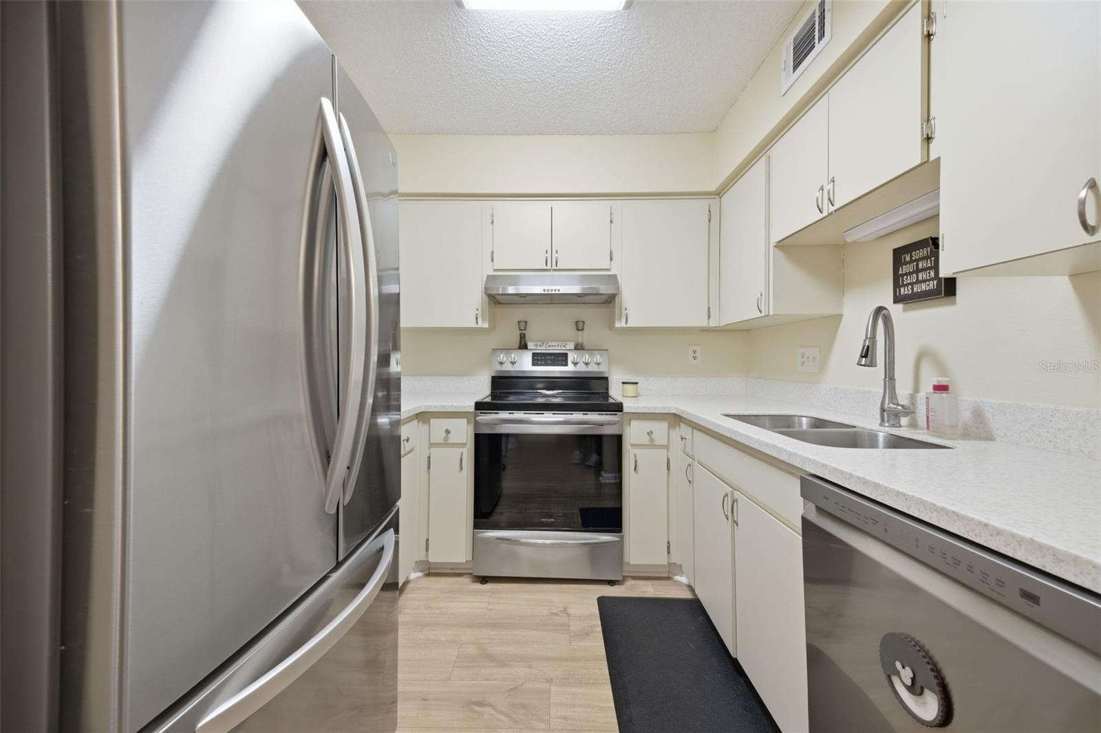 Image 6 of 36 For 2690 Coral Landings Boulevard 133