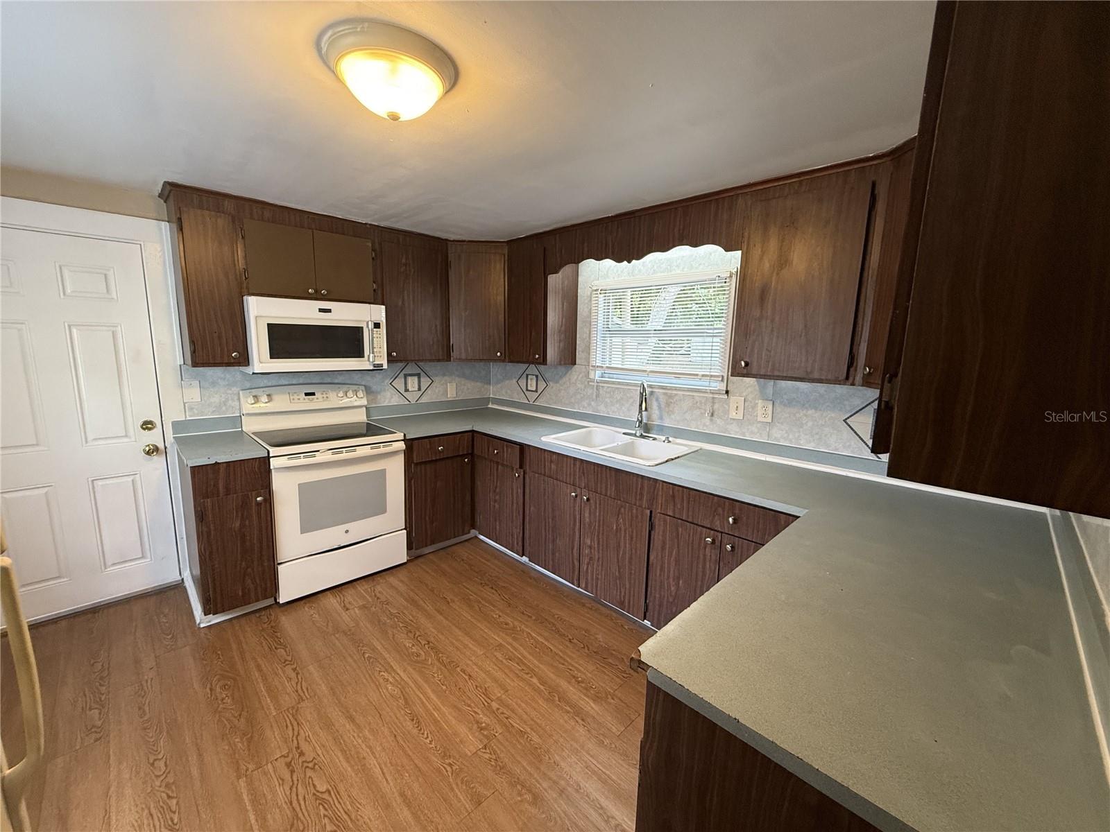 Image 6 of 19 For 314 Crescent Drive