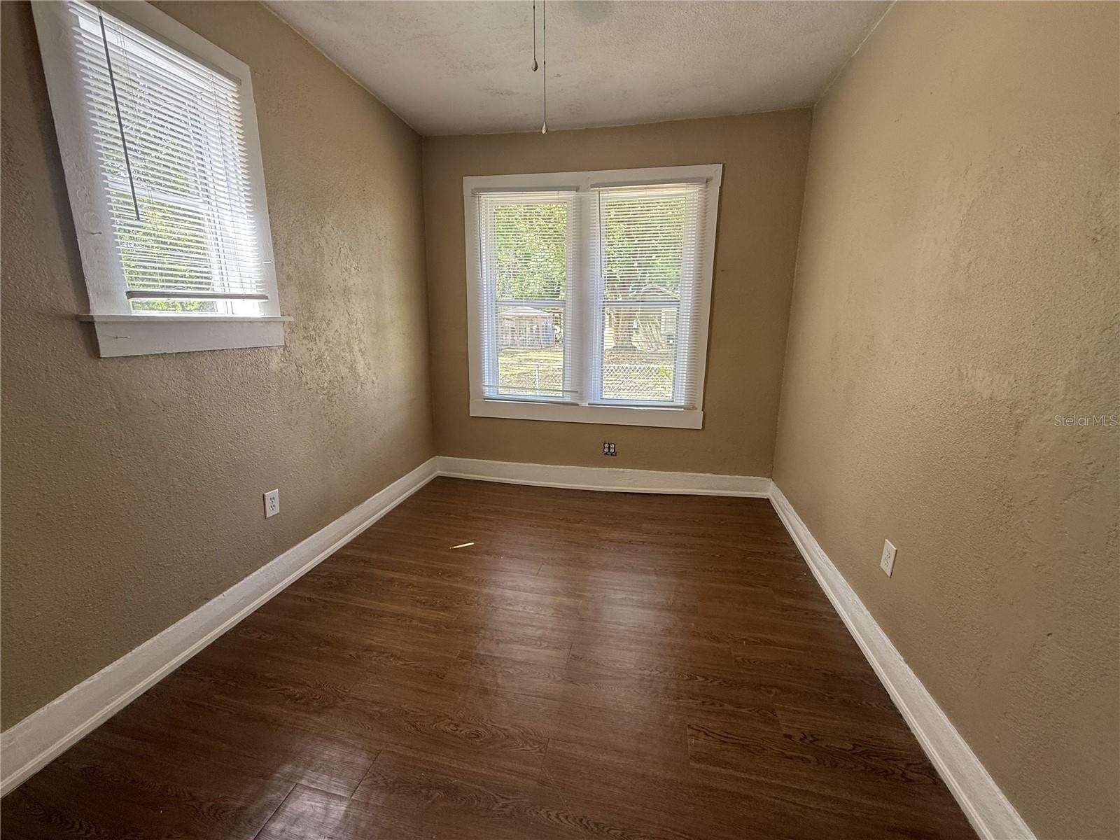 Image 7 of 19 For 314 Crescent Drive