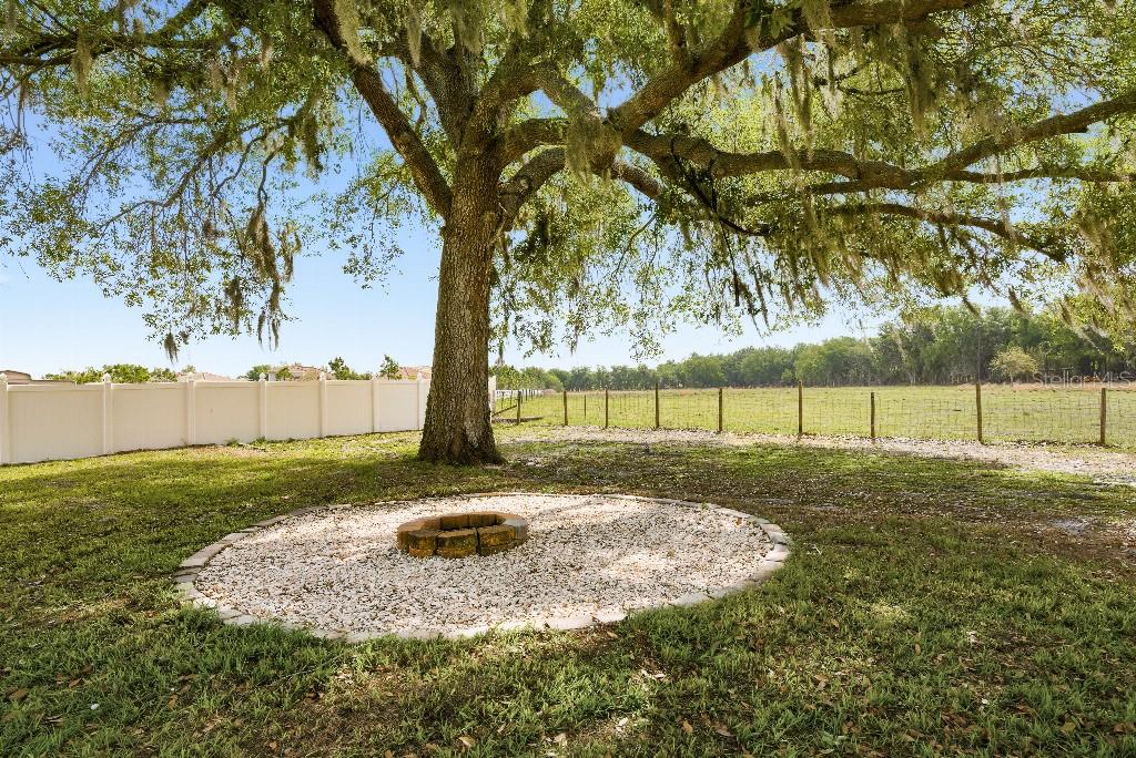 Image 37 of 63 For 13112 Balm Boyette Road