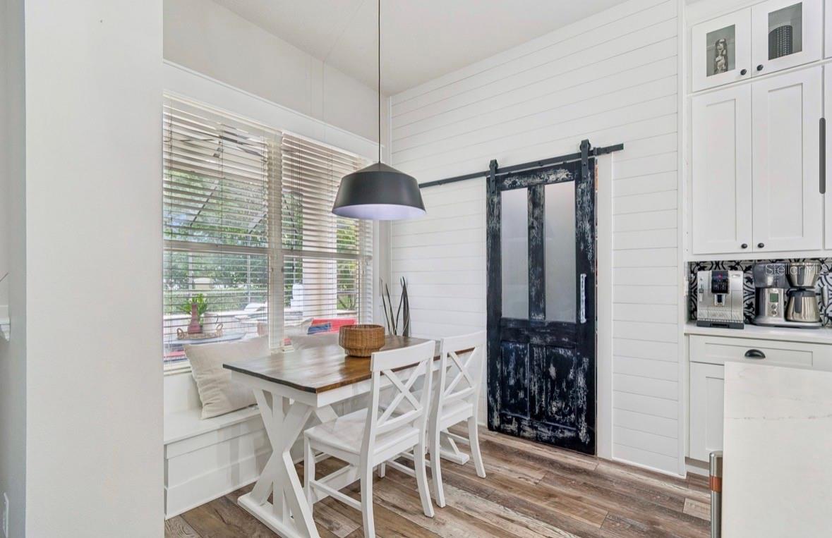 Image 12 of 76 For 19127 Centre Rose Boulevard