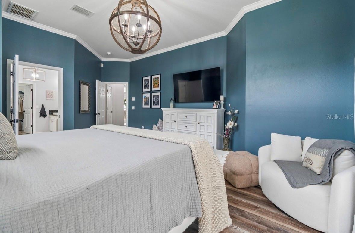 Image 31 of 76 For 19127 Centre Rose Boulevard